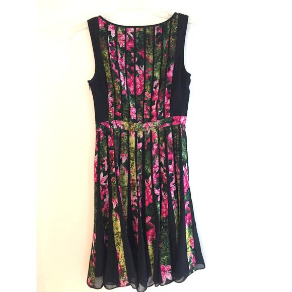 Adrianna Papell Black & Pink with Floral Chiffon Texture Sleeveless Dress Size 2 - Picture 5 of 10